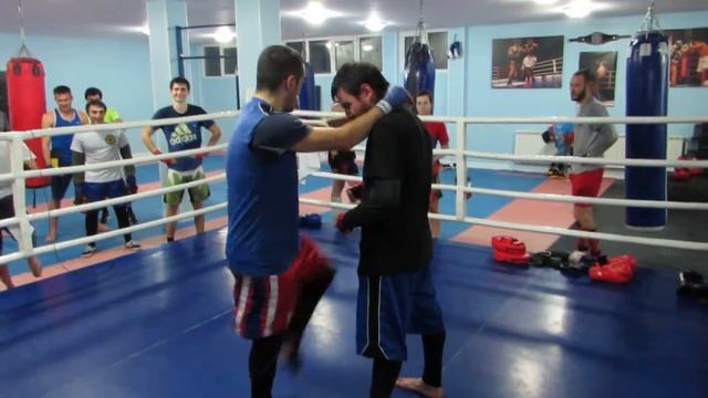 Техника ударов. Руслан Тозлиян и Раганян Карапет.
