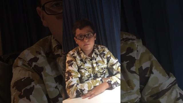 Корзина с еловыми шишками