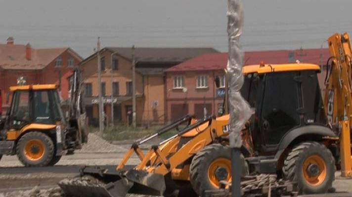 Депутаты от "Единой России" проверили ход строительства объектов в Беслане