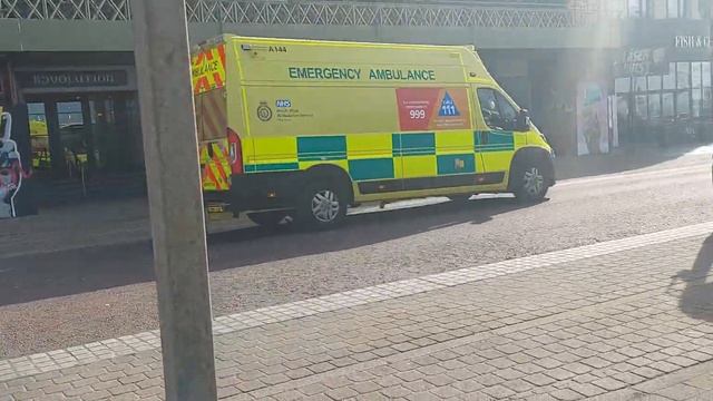 North west ambulance service A144 fiat ducato ambulance responding