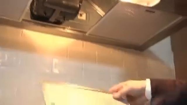 How to clean an extractor fan