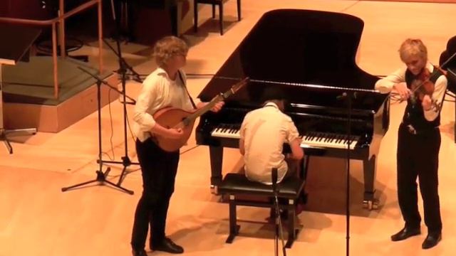 Mozart cadenza in folk style