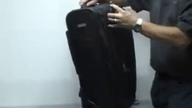 Travelpro Luggage Crew 7 22" Expandable Rollaboard Suiter