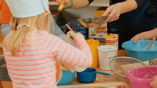  Backe backe Kuchen - Singen Tanzen und Bewegen  Kinderlieder