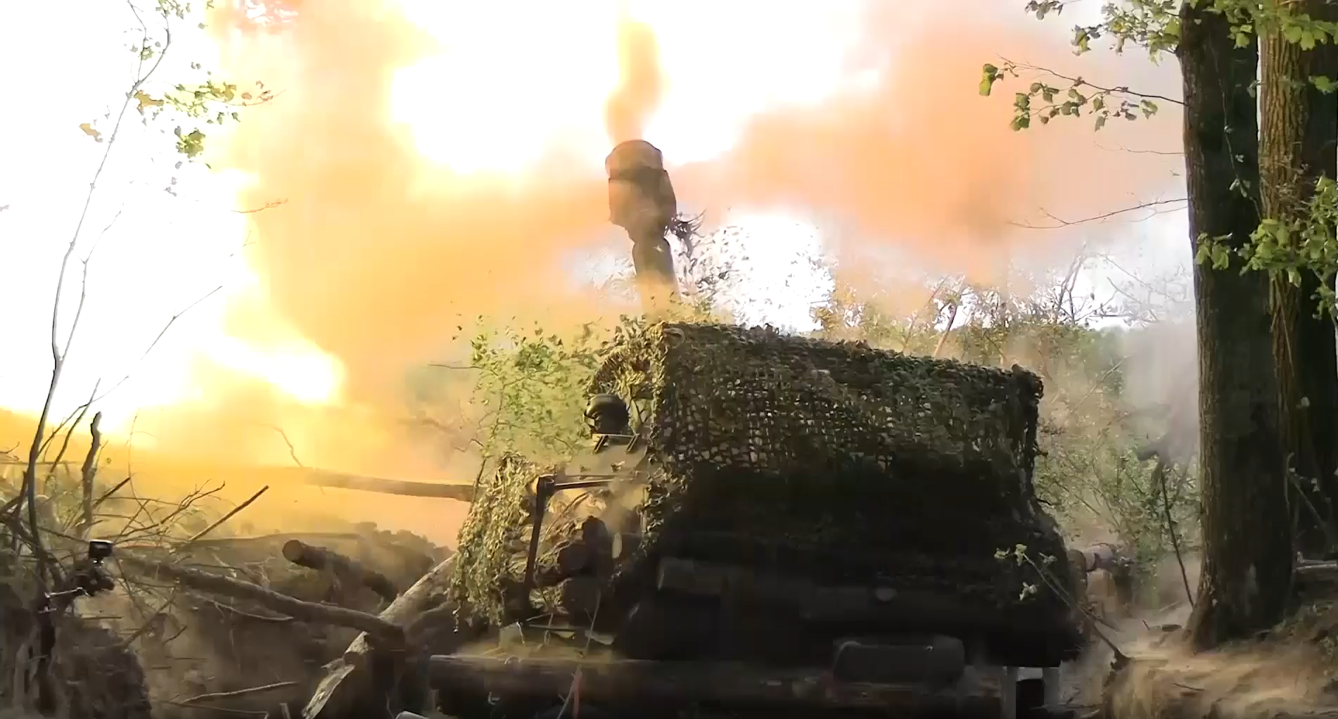 Российские артиллеристы уничтожили взводные опорные пункты ВСУ