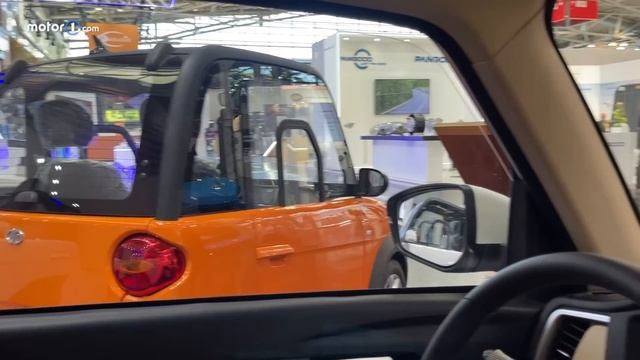 Arriva in Italia la cinese da 10.000 EURO! 3 metri, 4 posti e 360 KM ?