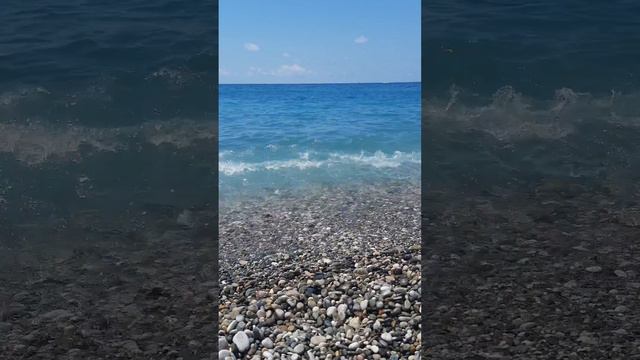 Абхазия, обстановка сегодня на одном из пляжей Гагры (2-я половина июля, ЛЕТО-2024)