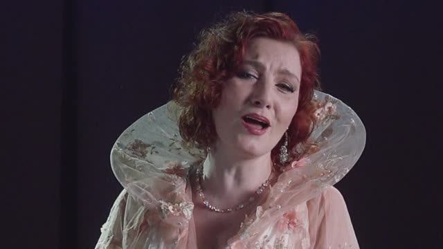 "СЛЫШУ Я ГОЛОС ЛАСКАЮЩИЙ". Р.Глиэр, слова С.Маковского . ДИЛЯРА МУРАВИЦКАЯ, НАТАЛИЯ ГАВРИЛОВА.