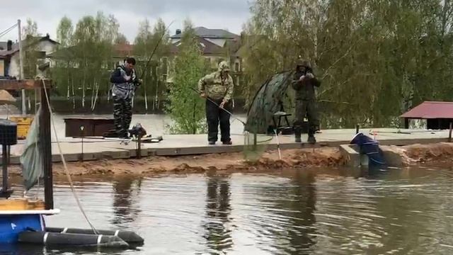 Настоящая жизнь начинается тогда, когда сбросишь с себя груз забот и окунешься в мир рыбалки.!!!