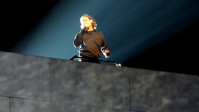 Roger Waters THE WALL Live in Copenhagen 2013 - Comfortably Numb Excellent sound!!