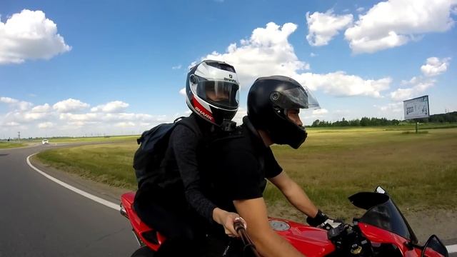 Красавица каталась до последего на мотоцикле | РЕАКЦИЯ НА СПОРТБАЙКЕ