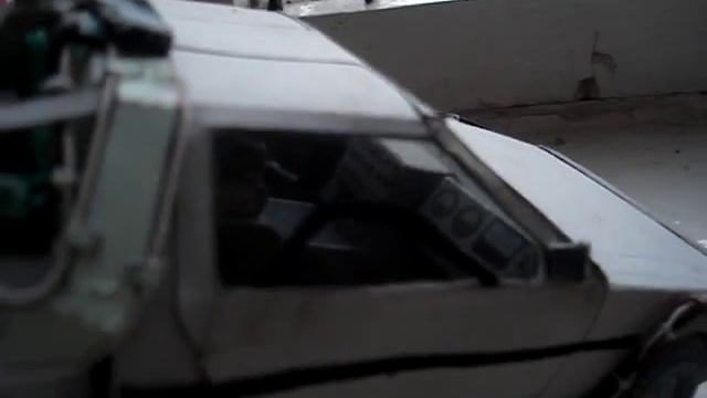 Paper Delorean бумажный Делореан