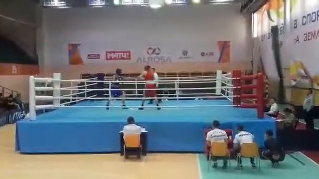 Так заслуживают на соревнованиях в Якутске!!Ваше мнение кто победил??