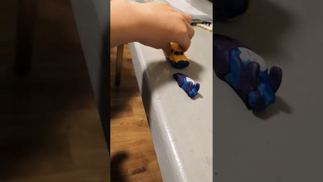 держись подальше тачки 2