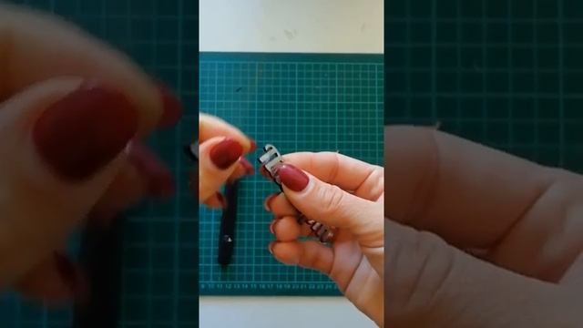 Снятие пленки с зеркального пластика