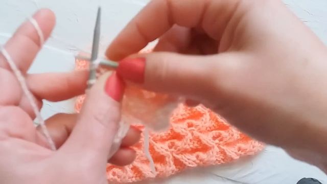 Красивый объемный узор спицами