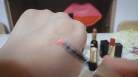 Помады для губ.Как правильно подобрать оттенок.