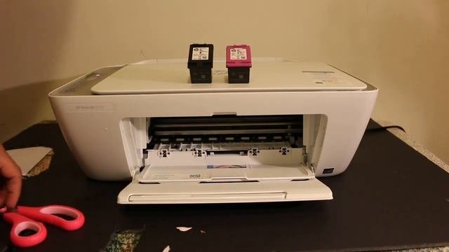 Installing Setup Ink Cartridges in HP Deskjet 2700 All-In-One Printer !!