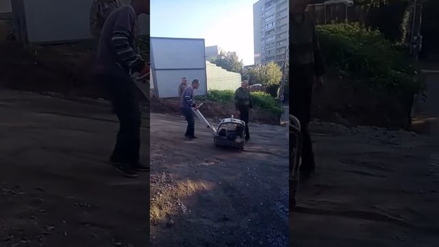 Уплотнение откосов пандусов