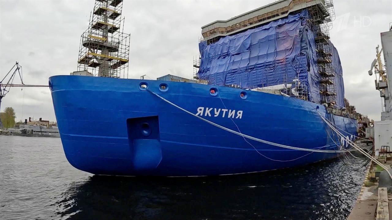 В Петербурге начались швартовые испытания новейшего атомного ледокола "Якутия"