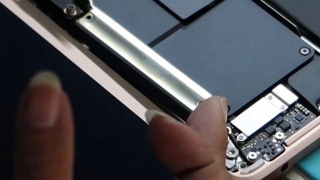 Hướng dẫn thay cụm màn hình macbook Air 13 Model A2337 phiên bảng chip M1