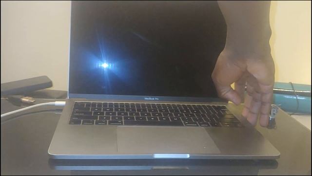 How To Fix a Mac doesn't turn on and charging (RESET  THE SMC)