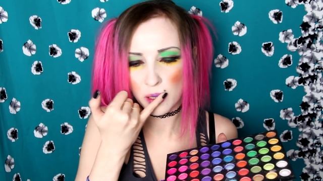 КРАШУСЬ ПАЛЬЦАМИ БЕЗ ЗЕРКАЛА)) Макияж пальцами/makeup With Your Fingers)))
