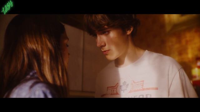 Подростки Первая любовь - трейлер
