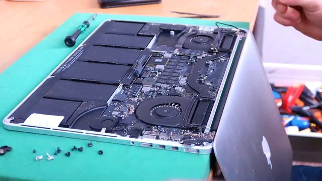 How to replace the Retina display on a MacBook Pro? - MacOutlet Tutorial