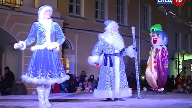 Главная новогодняя ель города предстанет перед ельчанами во всей красе 25 декабря