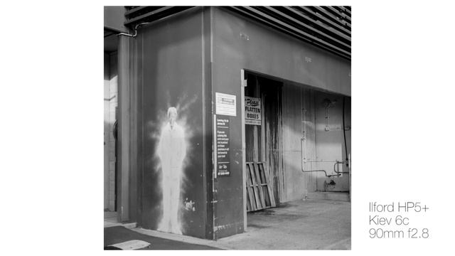 Mamiya RB67 vs Kiev 6C | Photo walk with Ilford HP5+