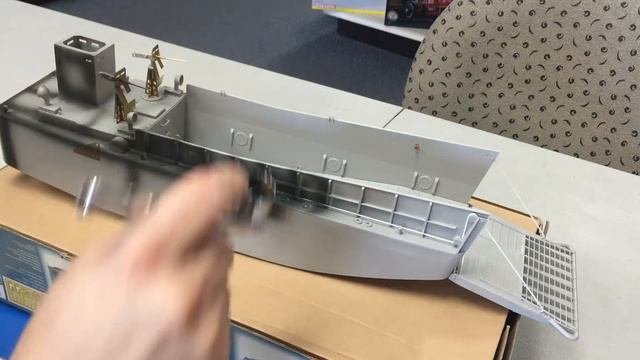 Building The Trumpeter 1/35 LCM 3 Landing Craft