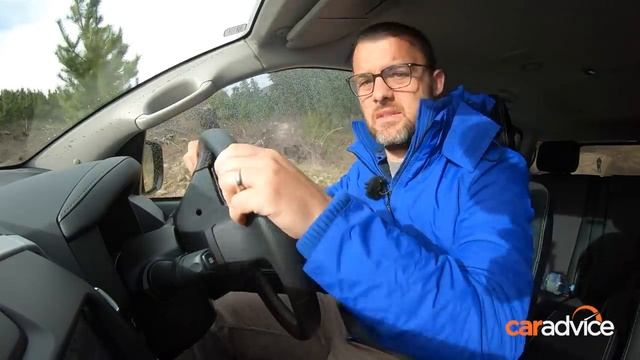 2019 Mitsubishi Pajero Sport Exceed v Isuzu MU-X LS-U 4x4 | 4WD Comparison | CarAdvice