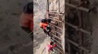 Самый опасный поход в школу