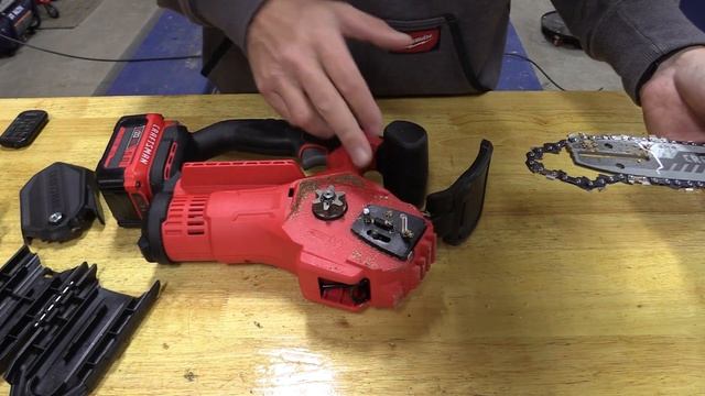 CRAFTSMAN 20-Volt 6-Inch Pruner Chainsaw With 2Ah Battery Kit Review CMCCS320D1