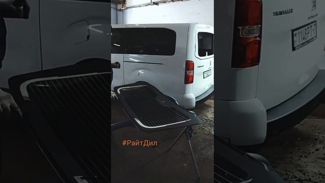 ⚡PEUGEOT TRAVELLER 2021 г.в. разбил заднее стекло - ставим новое оригинальное ?