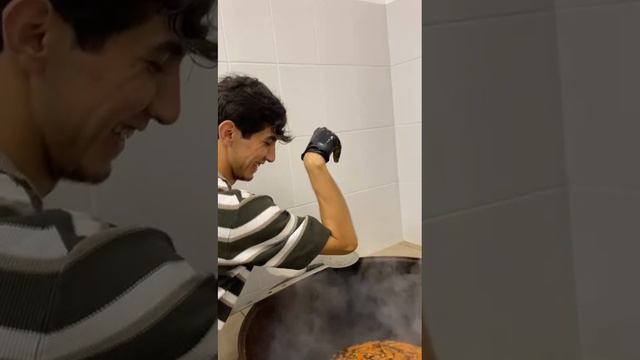 Плов с шафраном и барбарисом