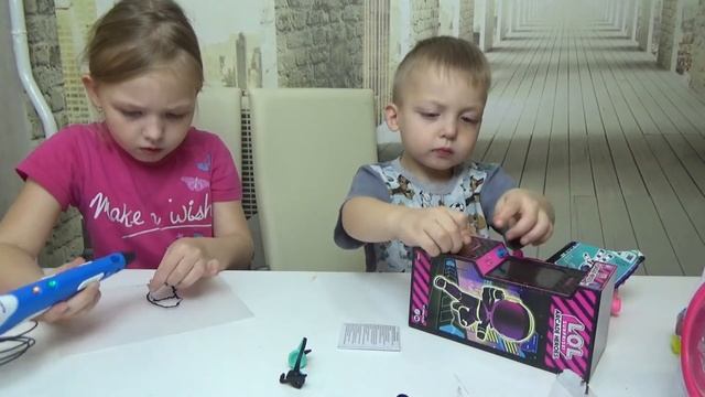 ДАРИНА И МАКАР ОТКРЫВАЮТ СЮРПРИЗЫ Куклы ЛОЛ, Беби Бон, пупсики, 3д ручкой челлендж 2 часть