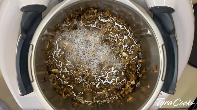 MUSHROOM SOUP RECIPE BY TM6 THERMOMIX - TYRA COOKS