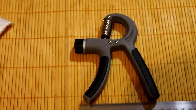 Эспандер кистевой Hand Gripper с регулировкой силы нажатия 10-40 кг