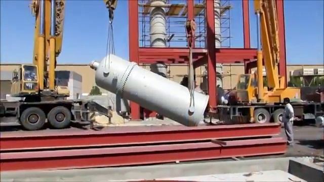 Installation of Distillation Columns Animation
