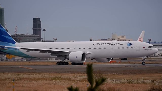 Garuda Indonesia Boeing 777-300ER PK-GIE Landing and Takeoff [NRT/RJAA]