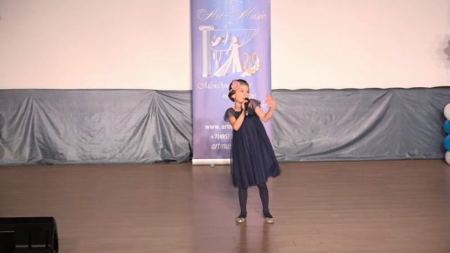 Ксюша Незнамова 6 лет - Колыбельная медведицы(Е. Крылатов, Ю. Яковлев)Конкурс зимняя Сказка 2014