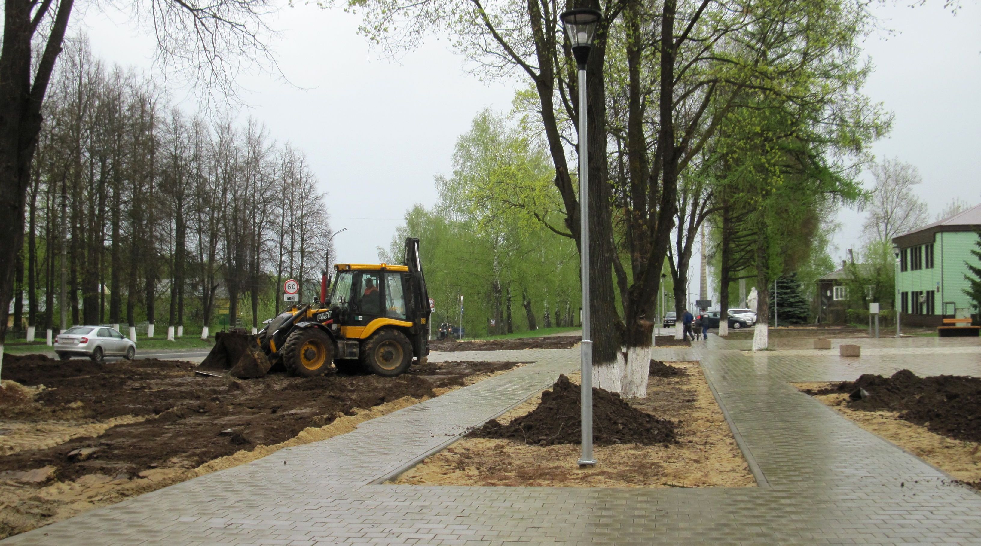Реконструкция территории около памятника Кубасову и у Стеллы в городе Вязники. Съемка 26.04.2024