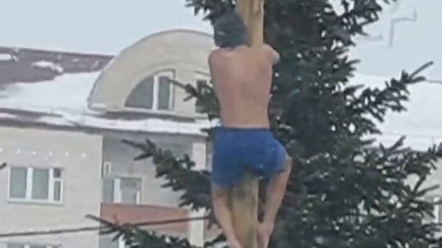 Штаны мешают! Надо снять!