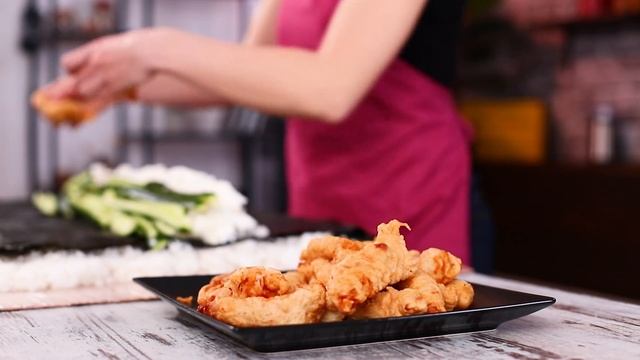 Самый огромный суши ролл / Мы сделали огромный ролл весом в 30 кг