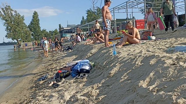 Прогулка по набережной.