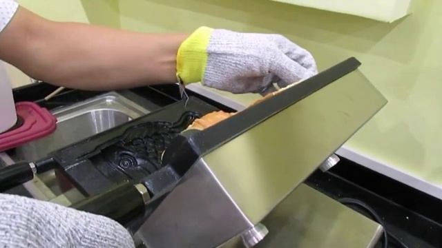 Waffle Taiyaki Fish Maker Ice Cream Making Process
