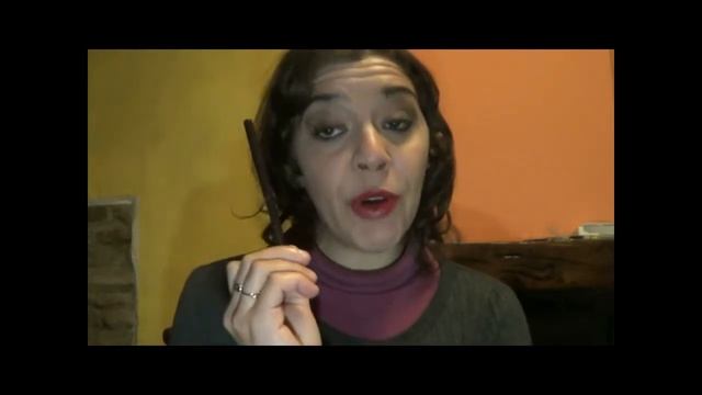 Video Review: EYEBROWN FIXING (Cera Sopracciglia)  YR vs ESSENCE