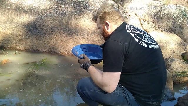 Gold RICH crevices, East Gippsland Gold!